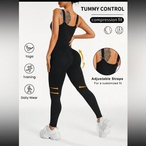 SHEIN Sport Gameset Seamless Wide Strap
Sports Jumpsuit black SzL (US 8/10) NWOT